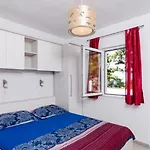 Ammos - One Bedroom With Shared Terrace And Sea View Mali Apartament