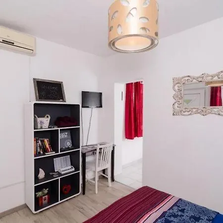 Apartment Ammos - One Bedroom With Shared Terrace And Sea View Mali Saplunara