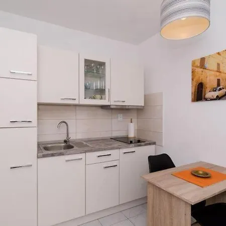 Ammos - One Bedroom With Shared Terrace And Sea View Mali Apartman Saplunara